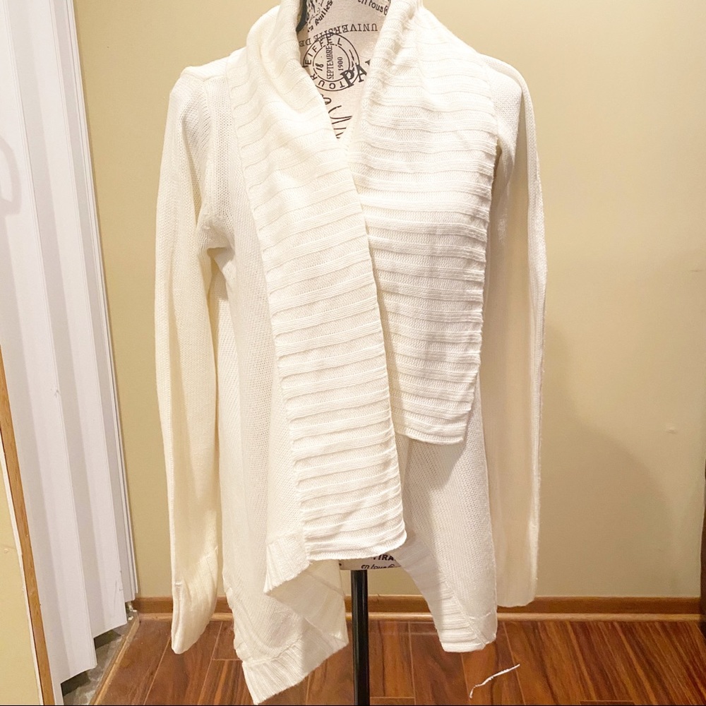 Women’s Forever 21 women’s Sweaters size Medium